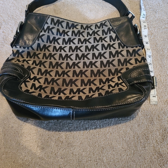 Michael Kors Shoulder Bag - Picture 4 of 4